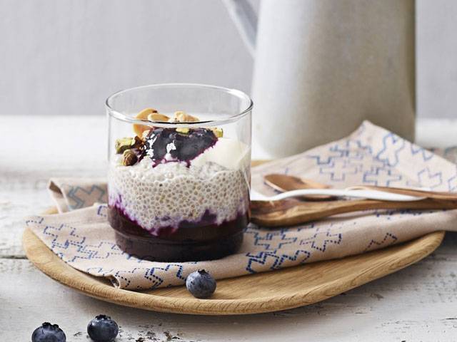 Blueberry and Chia Breakfast Pudding