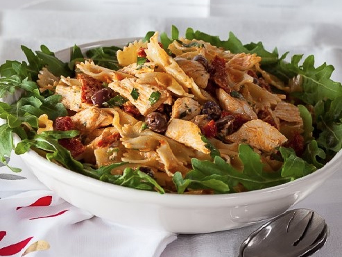 Chicken Pasta Salad with Roasted Capsicum Dressing