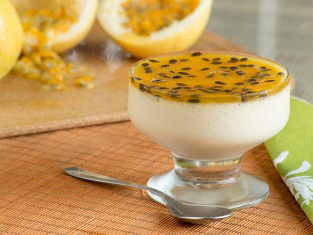 Passionfruit and Strawberry Gum Mousse